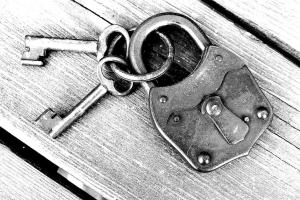 003-Altes-Vorhangschloss_301