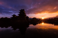 Andre_Fischer_-_Matsumoto_bei_Sonnenaufgang