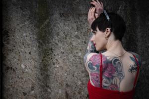 woman-in-red