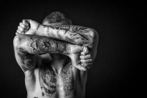 Staerke-traegt-Narben